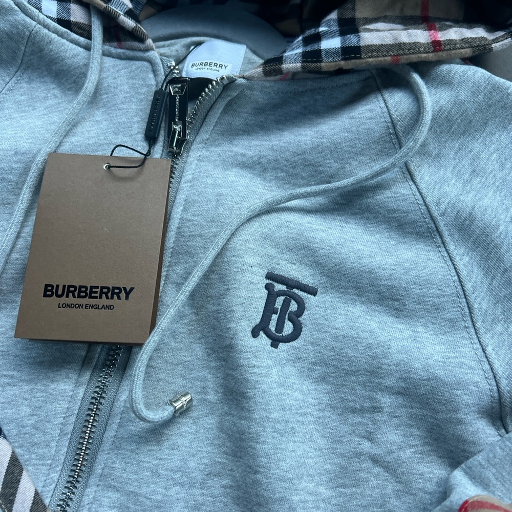 Burberry Light Gray Zip Hoodie with Vintage Check Accents - Picture 3 of 4